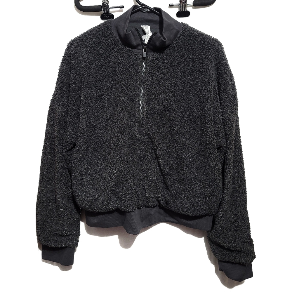 fablectics gray fuzzy sherpa crop half zip sweater